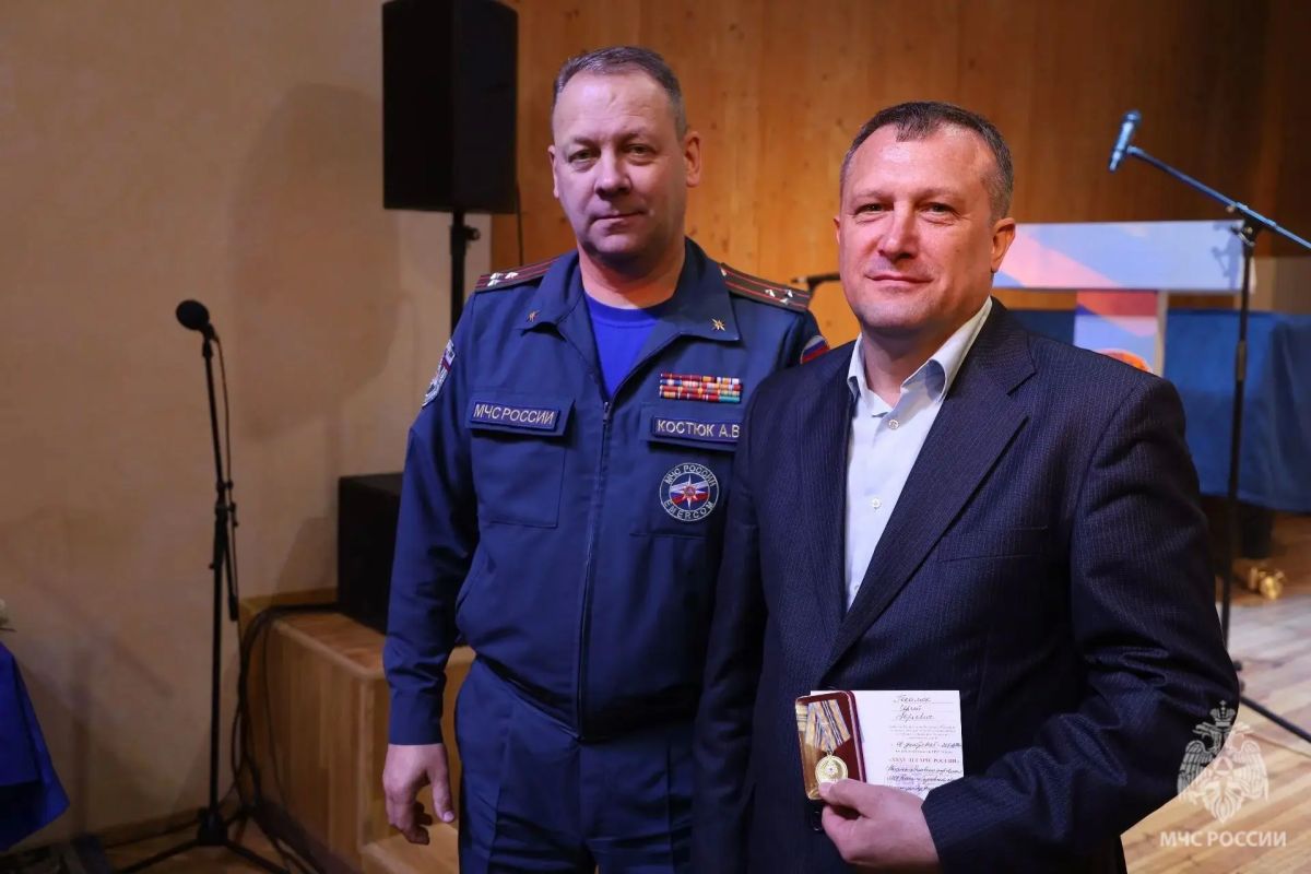 В преддверии Дня гражданской обороны наградили лучших В преддверии Дня гражданской обороны наградили лучших