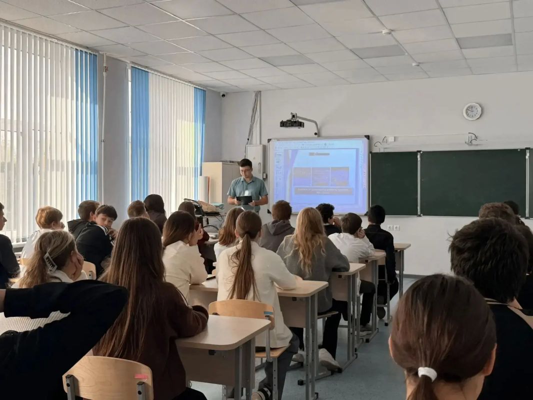 В школах Энгельсского муниципального района продолжается цикл профилактических бесед, направленных на формирование бережного отношения к объектам городской инфраструктуры В школах Энгельсского муниципального района продолжается цикл профилактических бесед, направленных на формирование бережного отношения к объектам городской инфраструктуры
