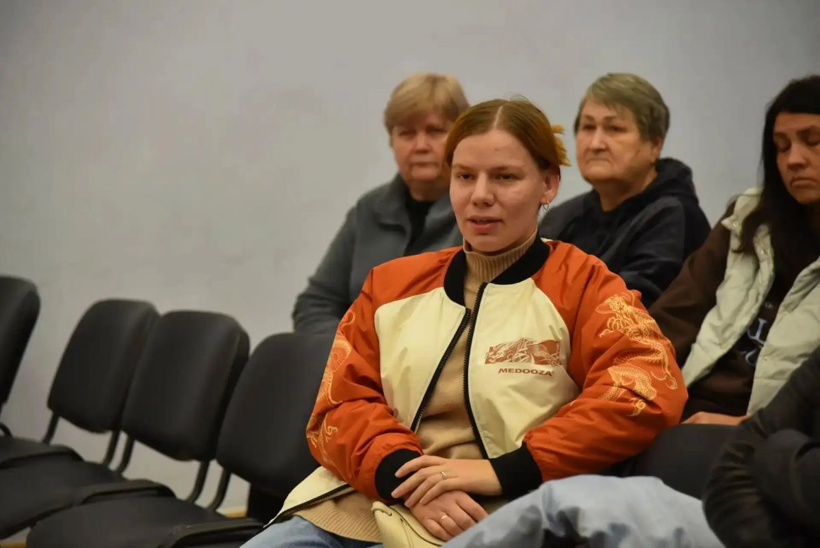 Провели встречу с жителями 4Б микрорайона Провели встречу с жителями 4Б микрорайона