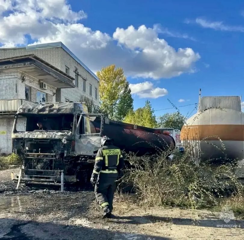 На Московском шоссе горел бензовоз На Московском шоссе горел бензовоз