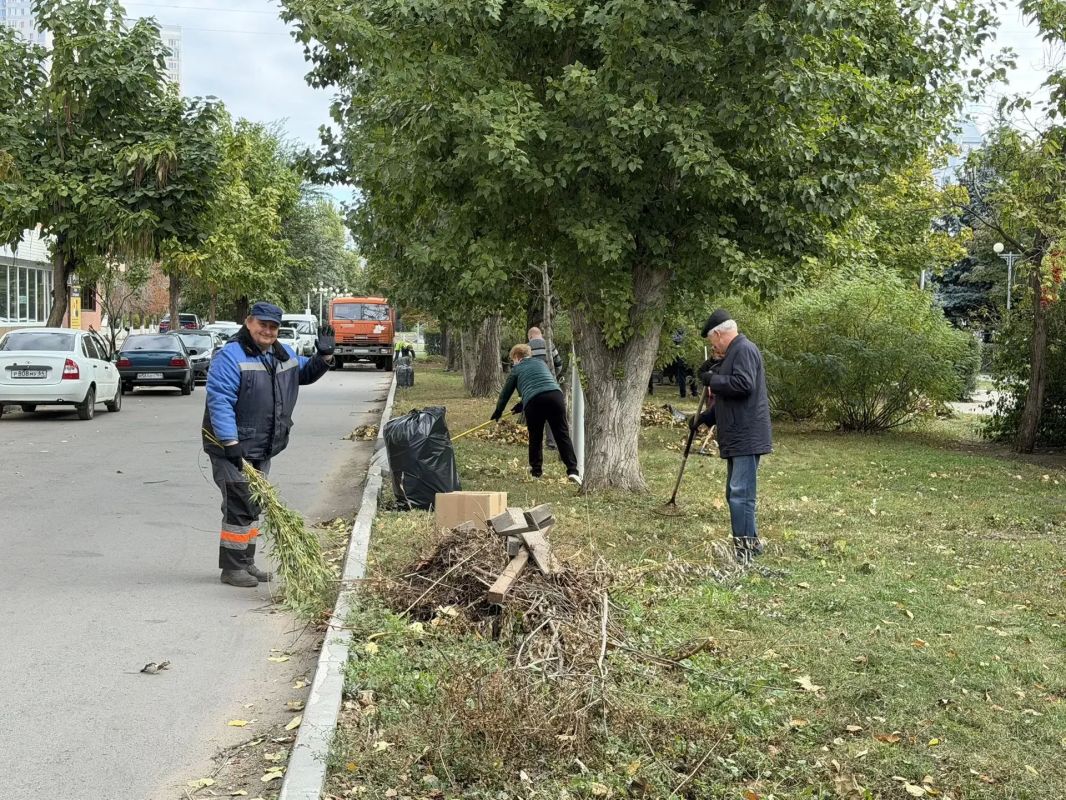 В Энгельсе дан старт субботнику В Энгельсе дан старт субботнику
