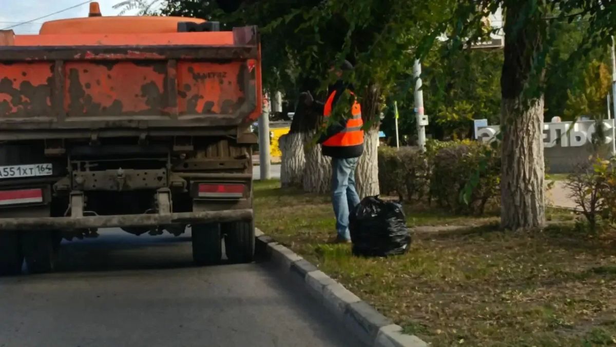 После городских субботников работа не останавливается После городских субботников работа не останавливается