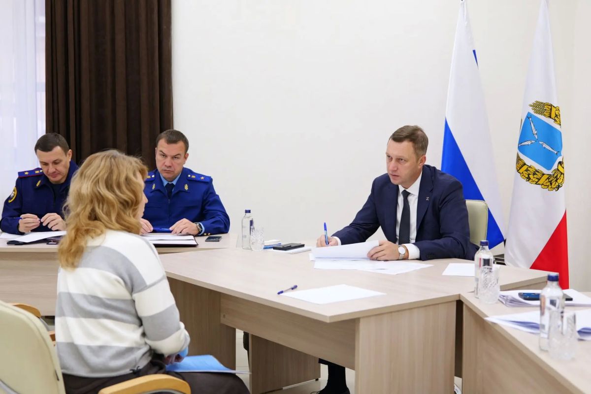 Прокурор Саратовской области Роман Пантелеев принял участие в приёме граждан, проведённом Губернатором региона Прокурор Саратовской области Роман Пантелеев принял участие в приёме граждан, проведённом Губернатором региона