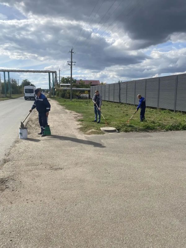 Осенний месячник благоустройства в районе идёт полным ходом — промышленные предприятия активно помогают наводить порядок Осенний месячник благоустройства в районе идёт полным ходом — промышленные предприятия активно помогают наводить порядок