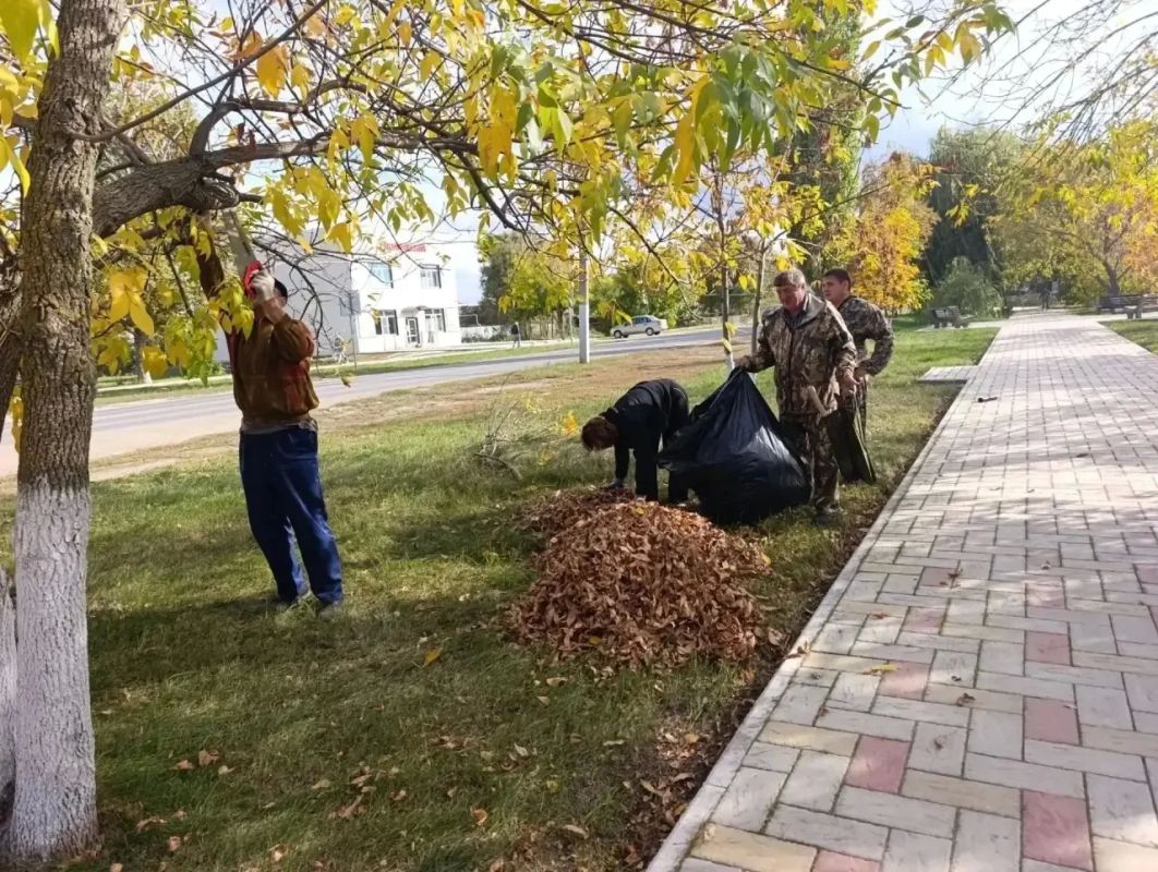 В районах Саратовской области прошли массовые субботники В районах Саратовской области прошли массовые субботники