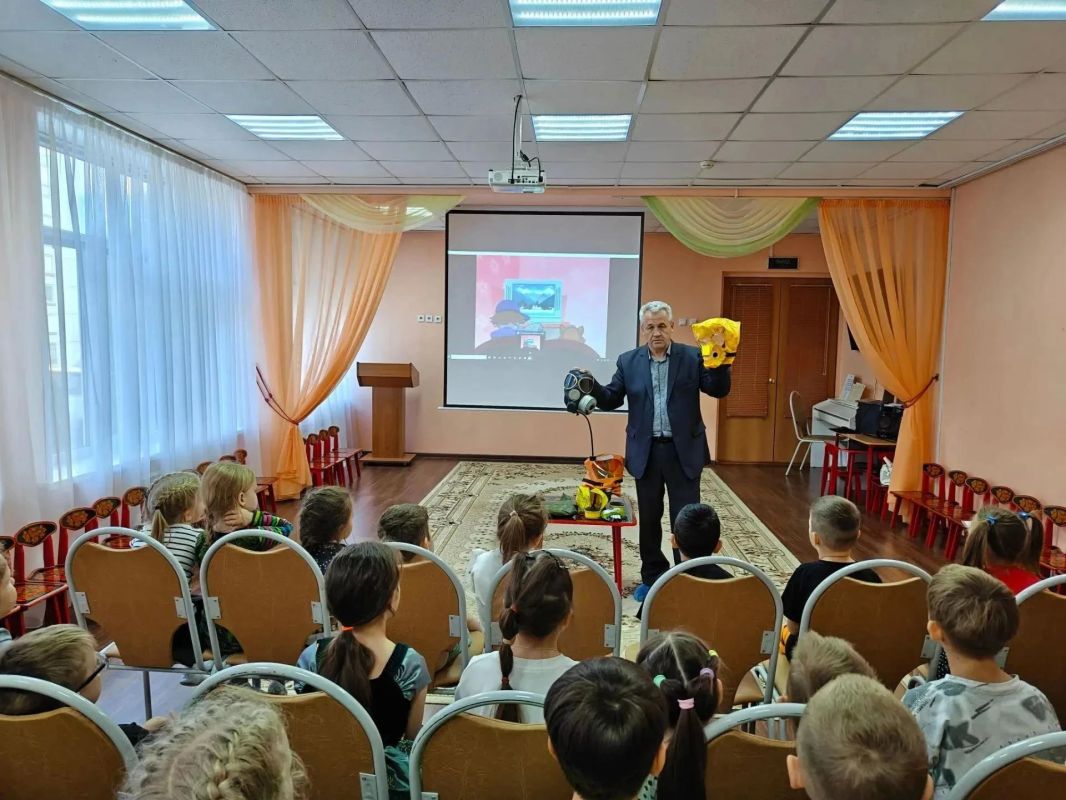Безопасность — это важно: в детском саду прошел урок гражданской обороны Безопасность — это важно: в детском саду прошел урок гражданской обороны