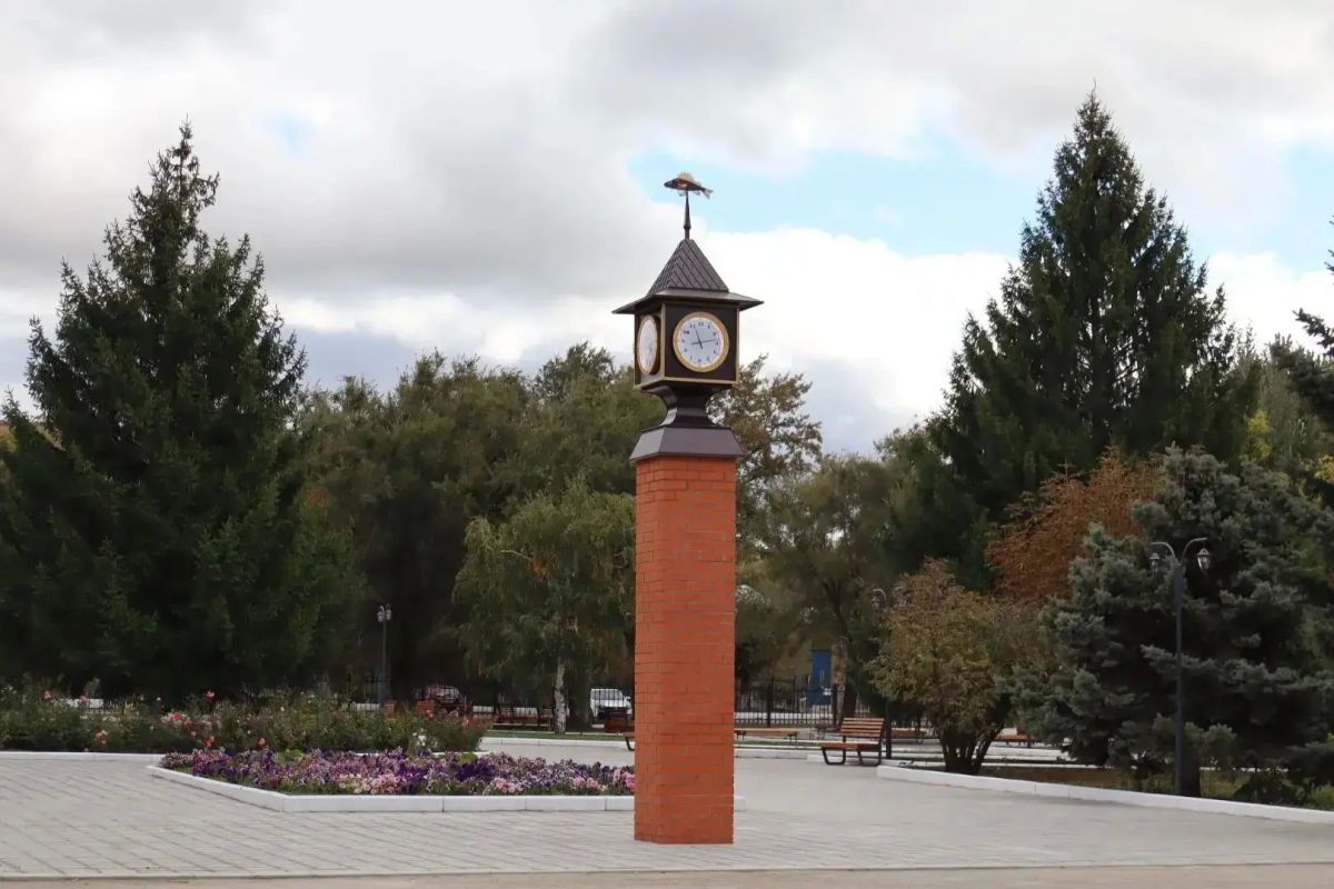В Ершове в рамках нацпроекта преобразилась центральная площадь В Ершове в рамках нацпроекта преобразилась центральная площадь