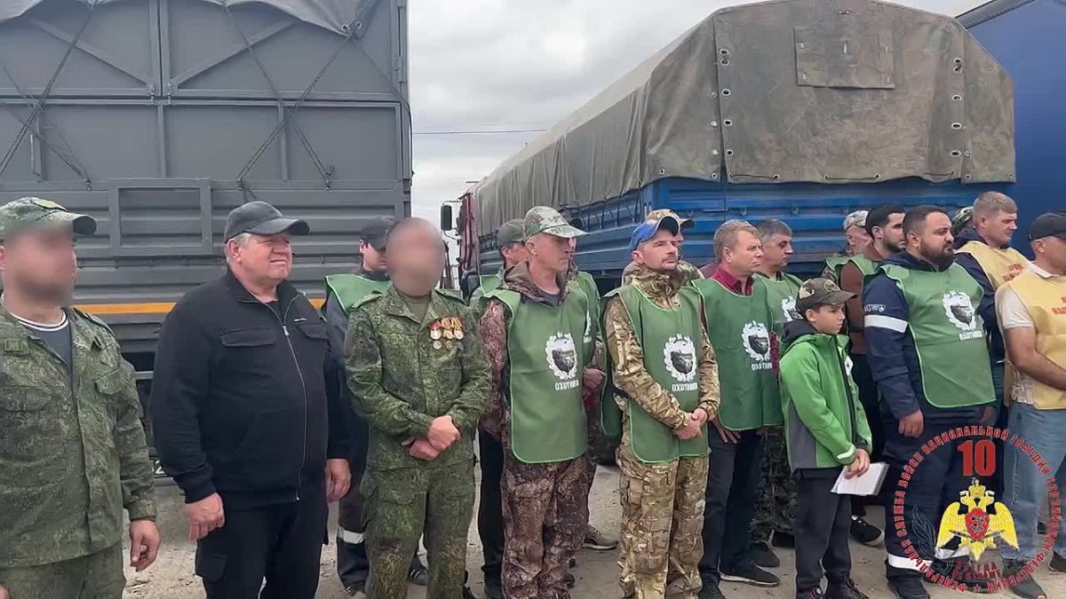 Сотрудники Управления Росгвардии по Саратовской области приняли участие в отправке гуманитарного груза в зону проведения СВО