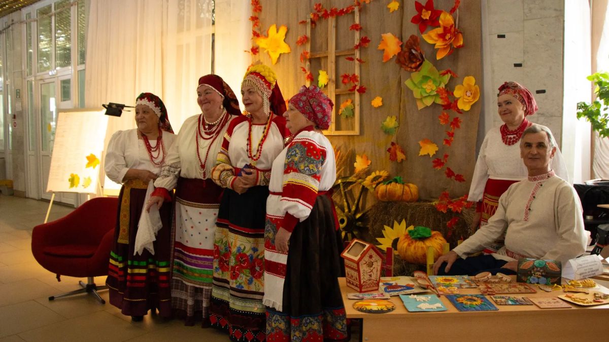 Творчество без возраста. В Саратове состоялся городской фестиваль творчества пожилых людей «Золото в годах» Творчество без возраста. В Саратове состоялся городской фестиваль творчества пожилых людей «Золото в годах»