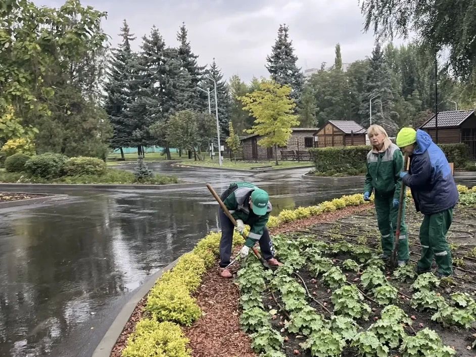 В Городском парке культуры и отдыха высаживают тюльпаны В Городском парке культуры и отдыха высаживают тюльпаны