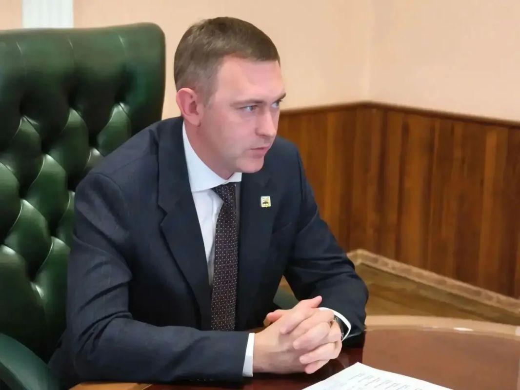 В Энгельсском районе продолжаем наводить порядок в сфере размещения объектов: с начала 2026 года демонтировано 475 незаконных сооружений, из них только за сентябрь - 60. Промежуточные итоги этой работы обсудили на совещании...