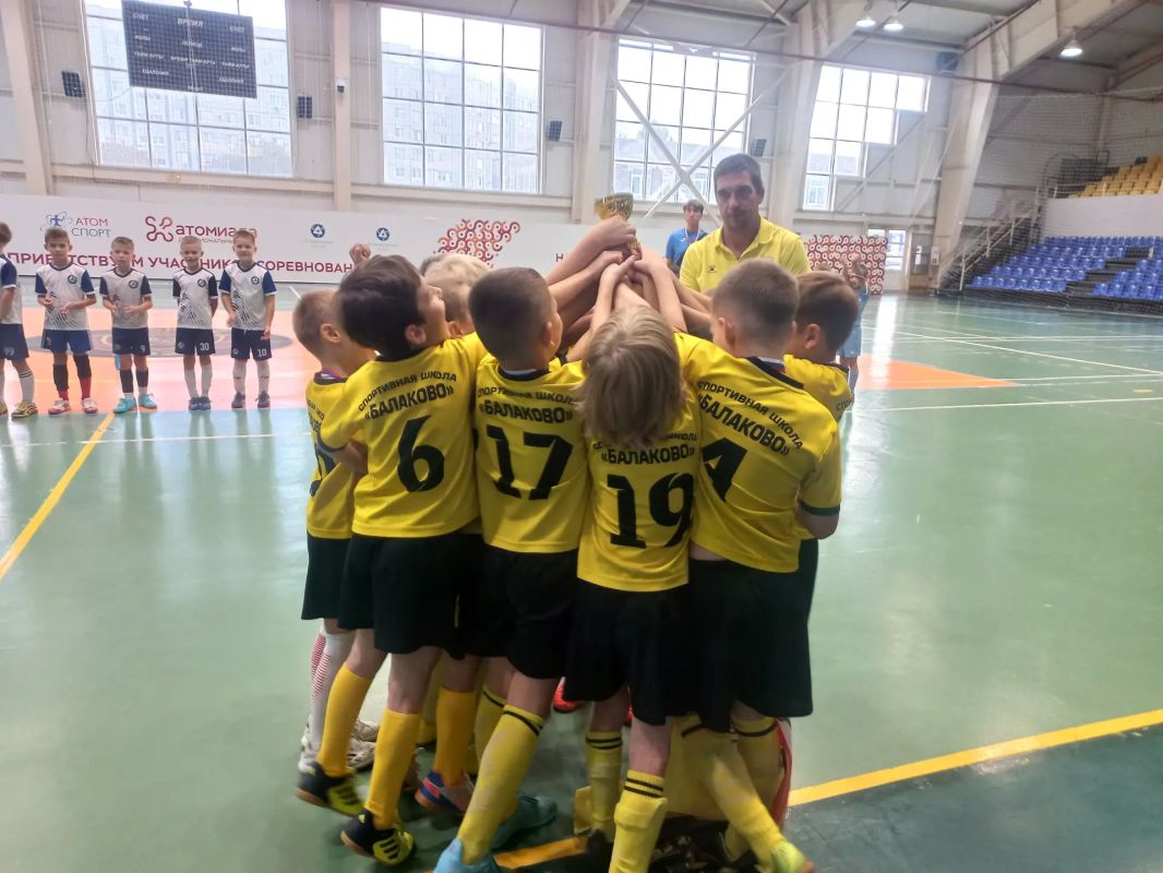 В Балаково прошел турнир по футболу памяти Вячеслава Малярова В Балаково прошел турнир по футболу памяти Вячеслава Малярова