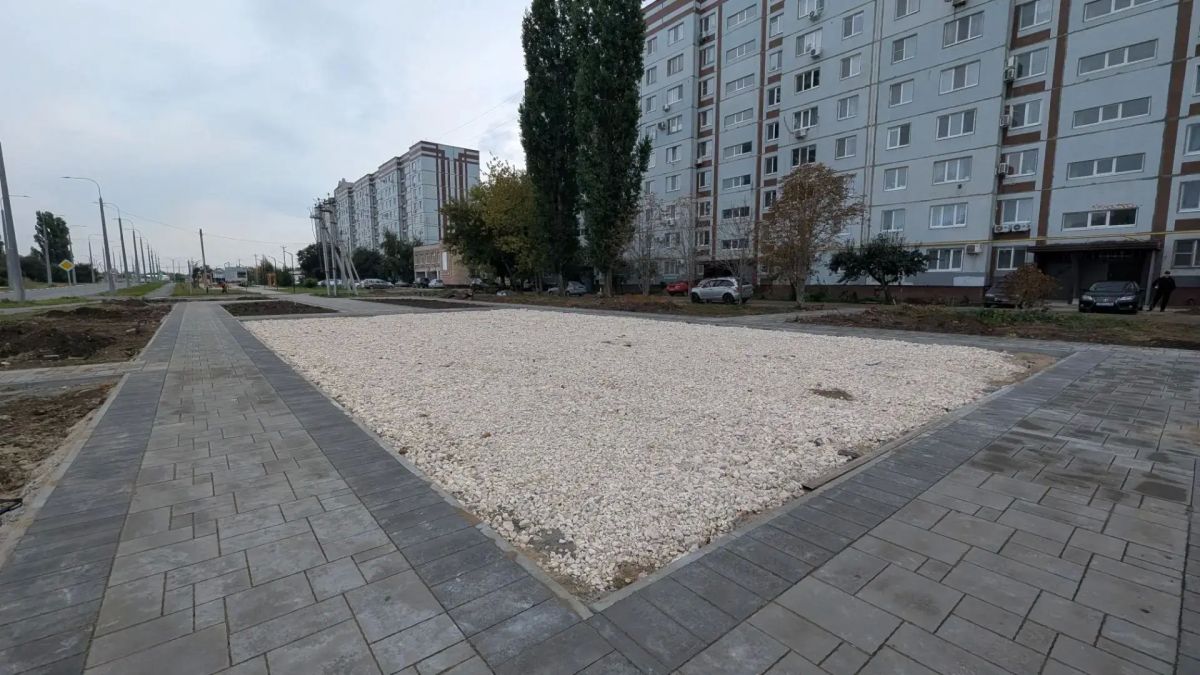 В Сиреневом сквере продолжаются работы по благоустройству В Сиреневом сквере продолжаются работы по благоустройству