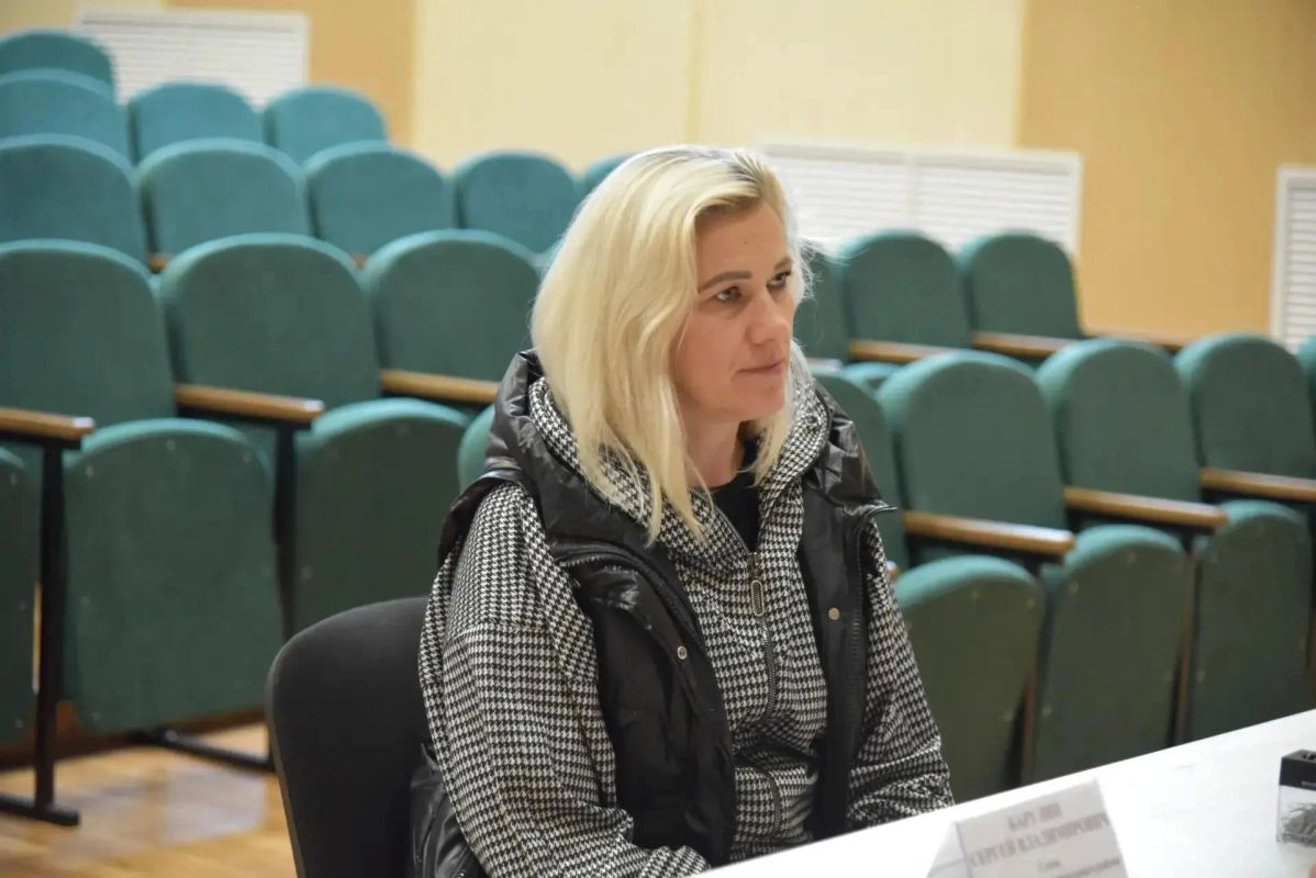В селе Быков Отрог провели прием жителей по личным вопросам В селе Быков Отрог провели прием жителей по личным вопросам