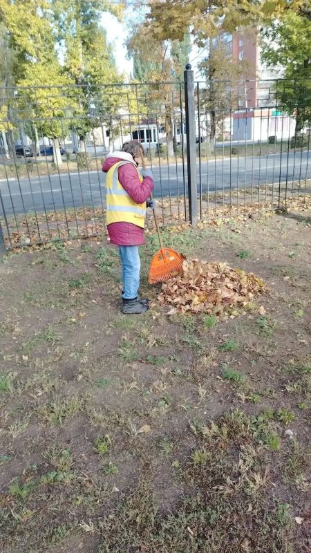 В Балаково ежедневно проводятся работы по благоустройству городской территории В Балаково ежедневно проводятся работы по благоустройству городской территории