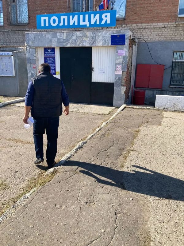 Стихийного торговца арестовали на трое суток Стихийного торговца арестовали на трое суток