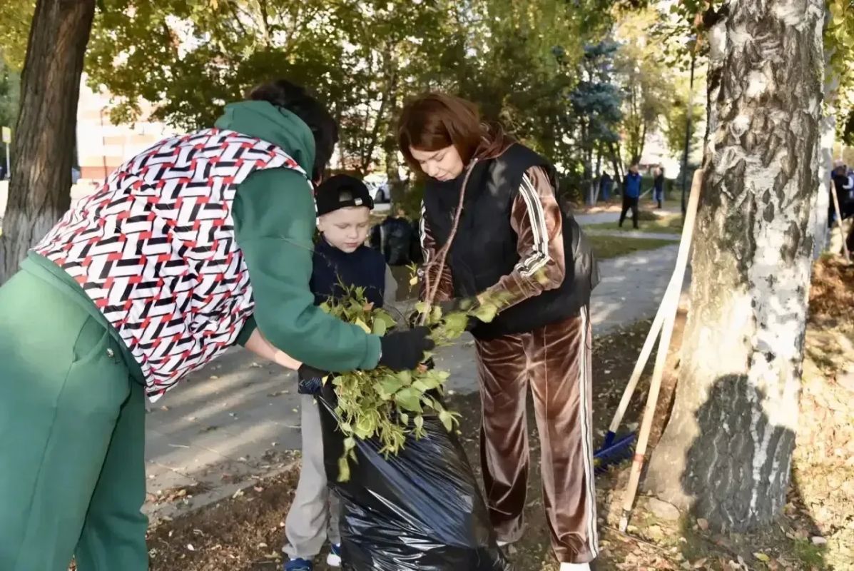 Сегодня Балаково присоединился к общеобластному субботнику Сегодня Балаково присоединился к общеобластному субботнику