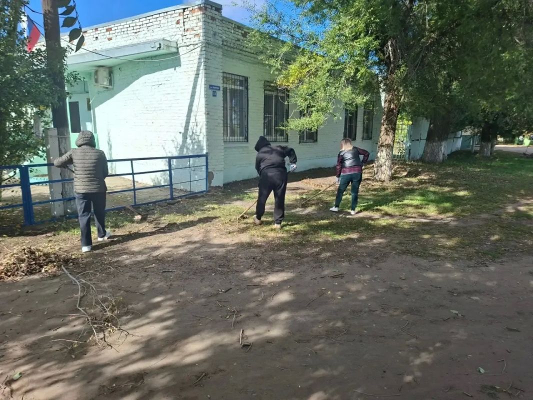 Волонтёры, представители администраций, активисты ТОС, молодёжь и неравнодушные жители объединились на субботнике в Безымянском, Красноярском, Новопушкинском и Терновском муниципальных образованиях Волонтёры, представители администраций, активисты ТОС, молодёжь и неравнодушные жители объединились на субботнике в Безымянском, Красноярском, Новопушкинском и Терновском муниципальных образованиях