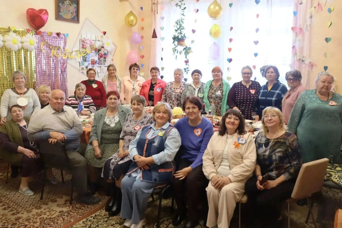 Романовский клуб «Мои любимые цветы» отметил 20-летие Романовский клуб «Мои любимые цветы» отметил 20-летие