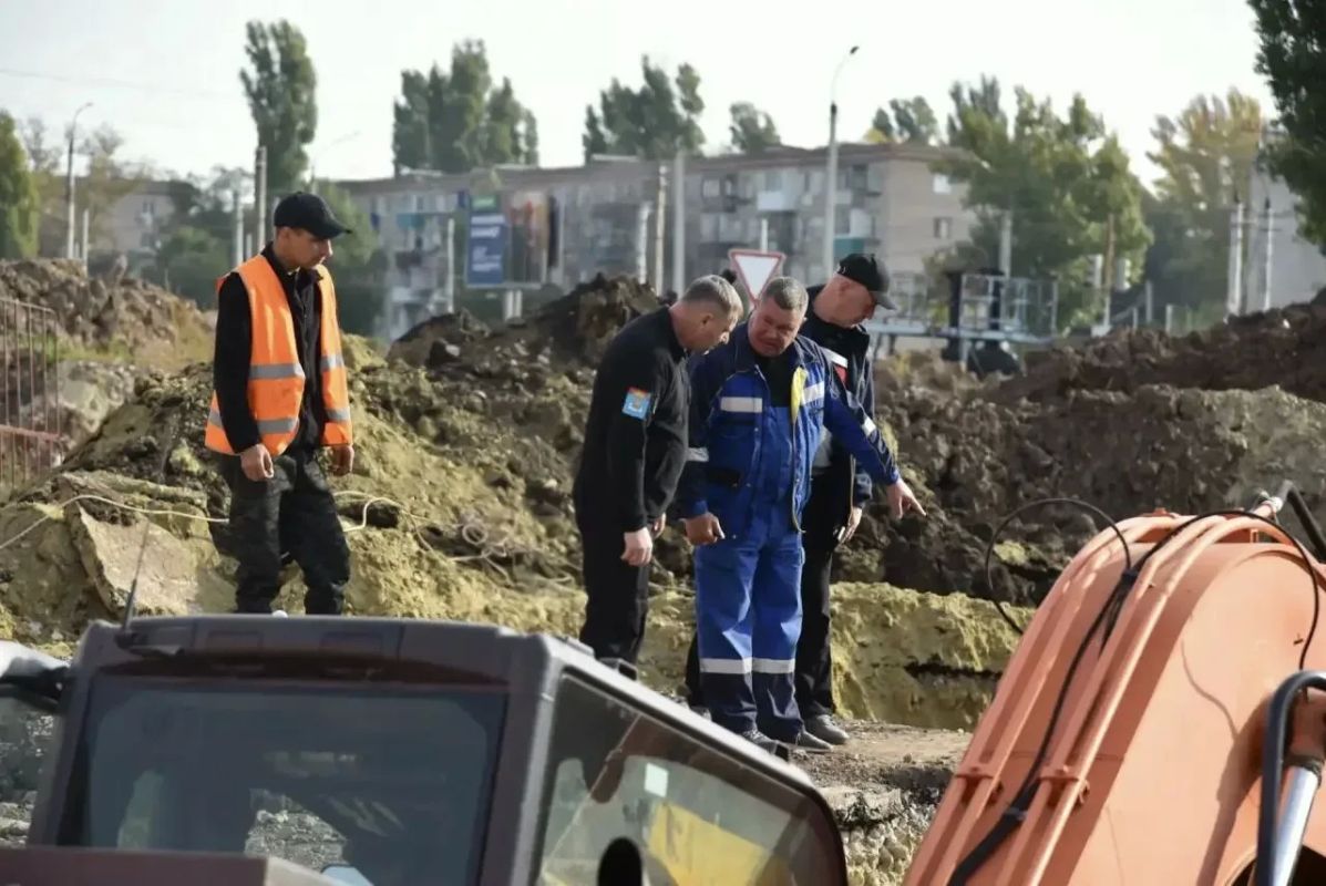 На улице Вокзальной ведутся работы по расширению скважины для монтажа трубы Специалисты МУП «Балаково-Водоканал» пробурили пилотную скважину на втором участке канализационного коллектора и завершили первый, ключевой этап... На улице Вокзальной ведутся работы по расширению скважины для монтажа трубы Специалисты МУП «Балаково-Водоканал» пробурили пилотную скважину на втором участке канализационного коллектора и завершили первый, ключевой этап...