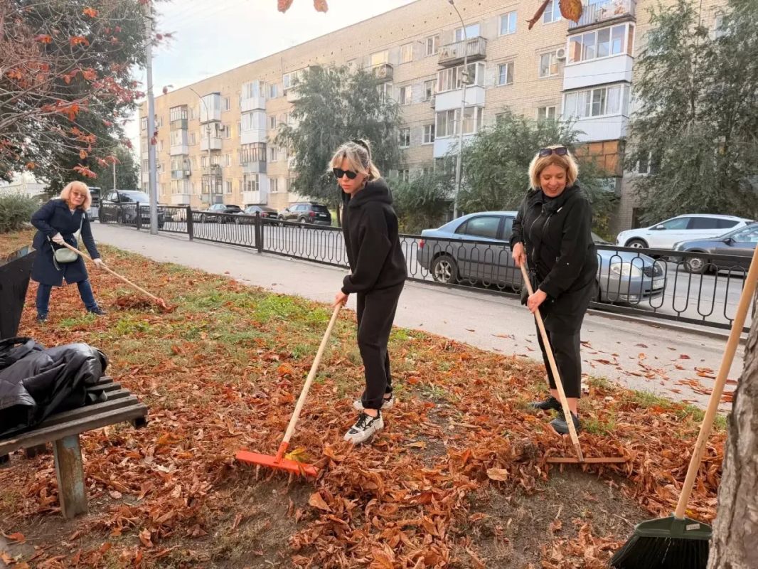 Игорь Молчанов: Сегодня более 14 тысяч саратовцев вышли на общегородской субботник, чтобы сделать наш город чище и уютнее Игорь Молчанов: Сегодня более 14 тысяч саратовцев вышли на общегородской субботник, чтобы сделать наш город чище и уютнее