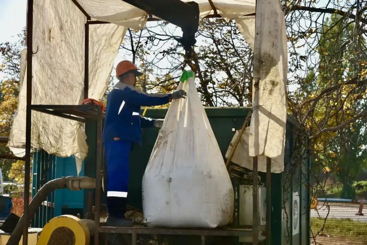 На улице Вокзальной ведутся работы по расширению скважины для монтажа трубы Специалисты МУП «Балаково-Водоканал» пробурили пилотную скважину на втором участке канализационного коллектора и завершили первый, ключевой этап... На улице Вокзальной ведутся работы по расширению скважины для монтажа трубы Специалисты МУП «Балаково-Водоканал» пробурили пилотную скважину на втором участке канализационного коллектора и завершили первый, ключевой этап...