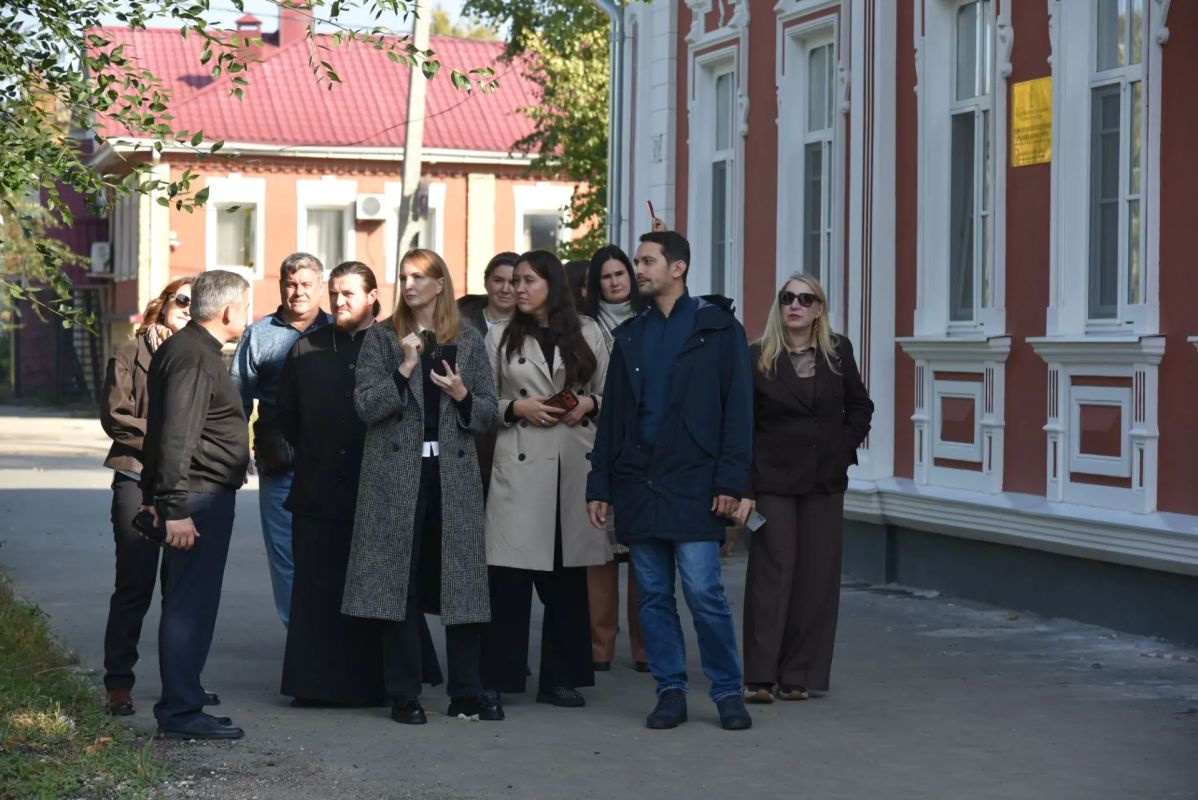 Главный архитектор Саратовской области Анастасия Пузанова приняла участие в выездном совещании Градостроительного совета в г. Балаково Главный архитектор Саратовской области Анастасия Пузанова приняла участие в выездном совещании Градостроительного совета в г. Балаково