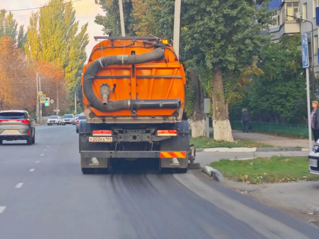 Балаковские коммунальные службы трудятся ежедневно