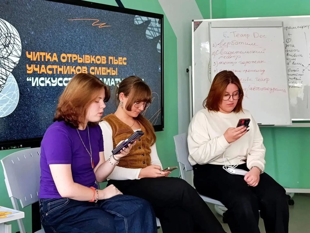 Юные саратовские драматурги готовы к участию в «Театральном Приволжье» Юные саратовские драматурги готовы к участию в «Театральном Приволжье»