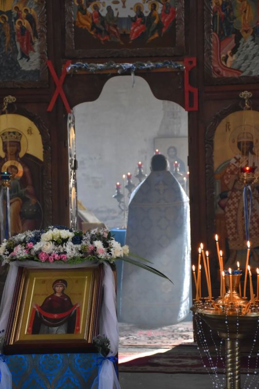14 октября, в день Покрова Пресвятой Богородицы, в старинном Покровском храме села Подгорное Воскресенского района состоялось праздничное богослужение, ставшее значимым событием для жителей района и всего православного... 14 октября, в день Покрова Пресвятой Богородицы, в старинном Покровском храме села Подгорное Воскресенского района состоялось праздничное богослужение, ставшее значимым событием для жителей района и всего православного...