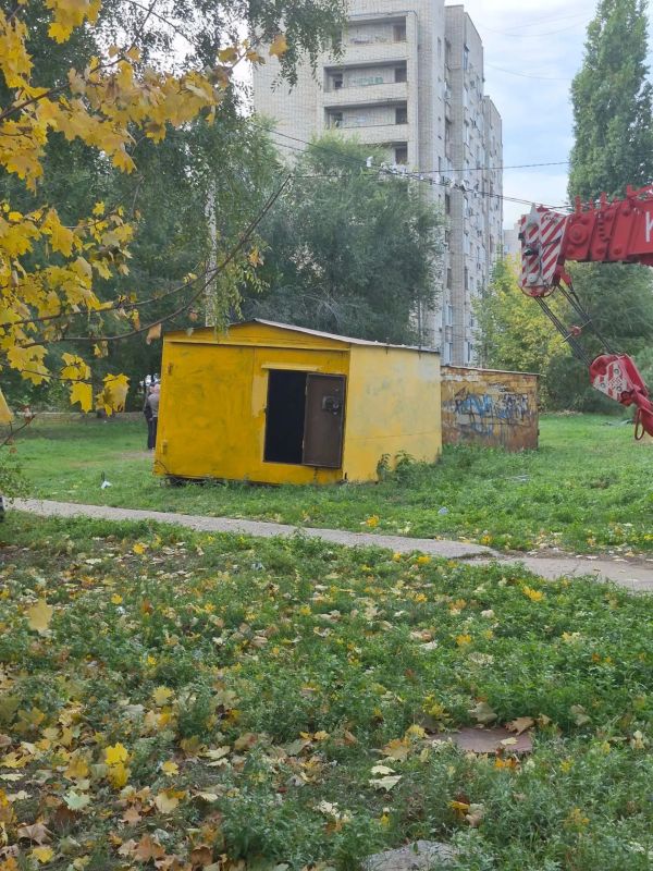 В Балаково демонтирован гараж на улице Братьев Захаровых