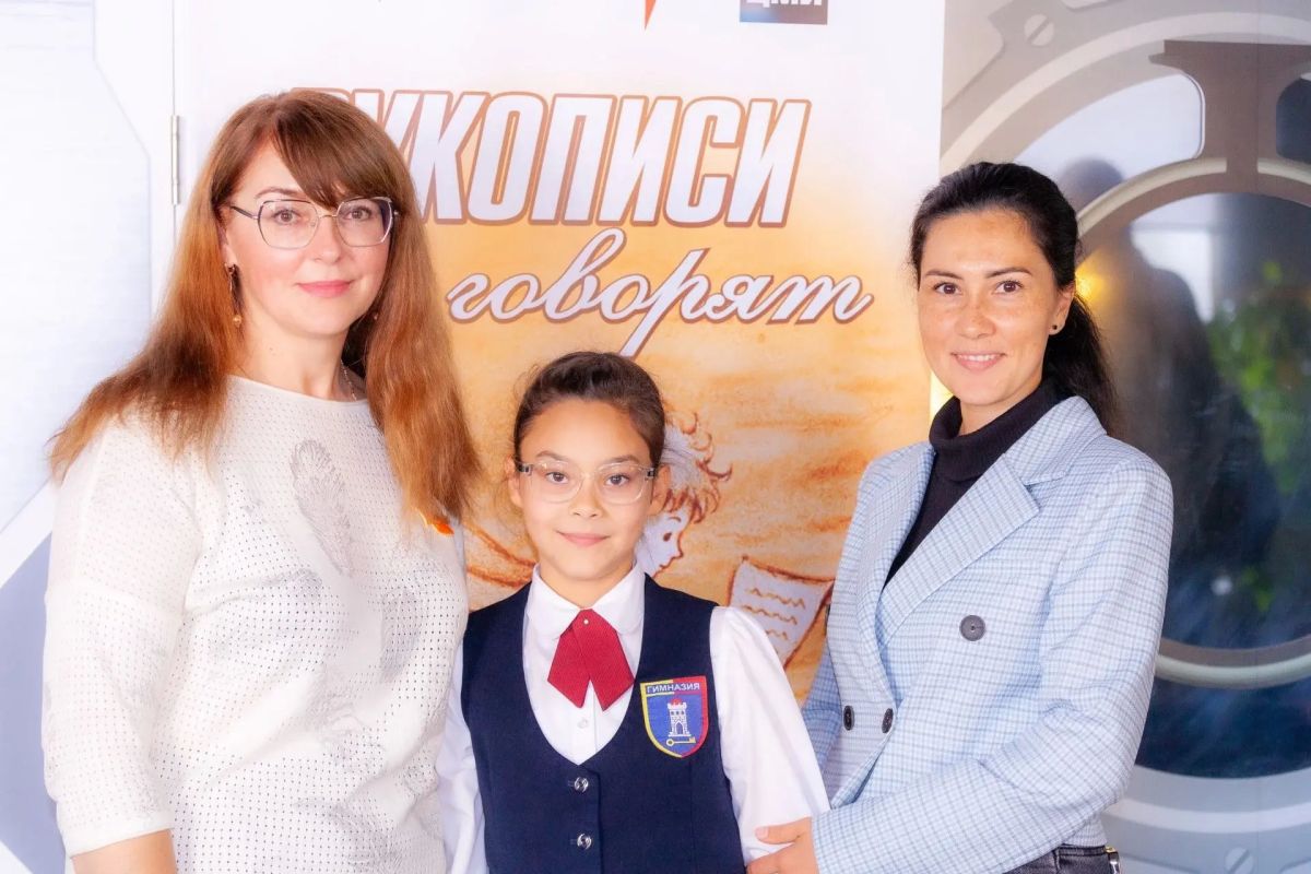 30 юных чтецов из разных регионов России встретились на фестивале «Рукописи говорят!» 30 юных чтецов из разных регионов России встретились на фестивале «Рукописи говорят!»