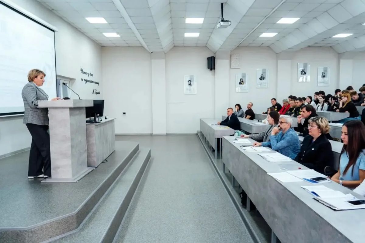 В Саратове представители регионального полицейского Главка стали участниками антиэкстремисткого форума В Саратове представители регионального полицейского Главка стали участниками антиэкстремисткого форума