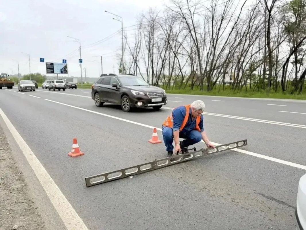 Глава Саратова поздравил дорожников с их профессиональным праздником Глава Саратова поздравил дорожников с их профессиональным праздником