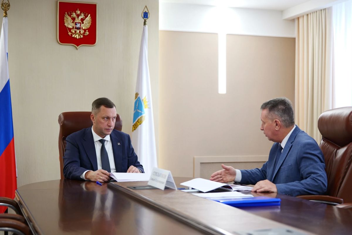 Губернатор Роман Бусаргин провел рабочую встречу с главой Федоровского района Алексеем Стрельниковым