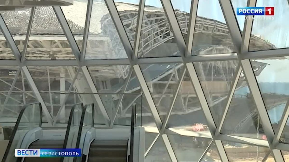 Заместитель начальника Главгосэкспертизы России Светлана Балашова рассказала программе «Вести Севастополь» о работе экспертов Учреждения над проектом мемориального комплекса на мысе Хрустальном