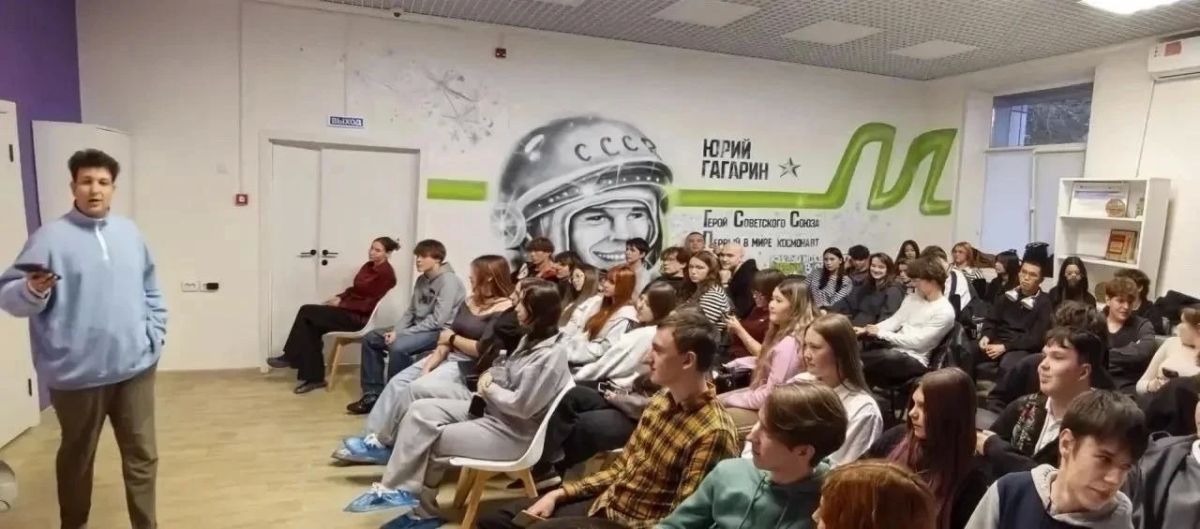 В Энгельсе и Саратове прошла серия интенсивных мастерклассов для студентов — в рамках проекта «Колледжлига КВН: профессионалы юмора» В Энгельсе и Саратове прошла серия интенсивных мастерклассов для студентов — в рамках проекта «Колледжлига КВН: профессионалы юмора»