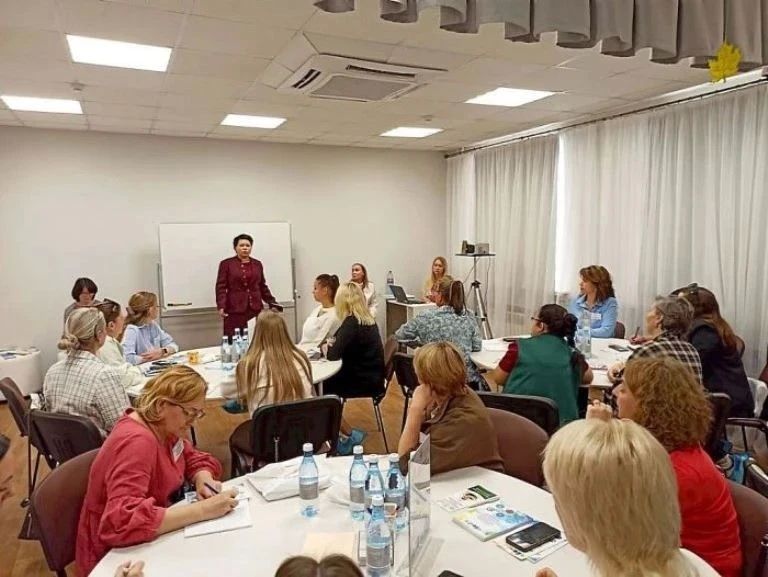 В центре «Возвращение» обсудили семьесбережение, детскую медиацию и искусственный интеллект В социально-реабилитационном центре для несовершеннолетних «Возвращение» представители восьми регионов России – Вологодской... В центре «Возвращение» обсудили семьесбережение, детскую медиацию и искусственный интеллект В социально-реабилитационном центре для несовершеннолетних «Возвращение» представители восьми регионов России – Вологодской...