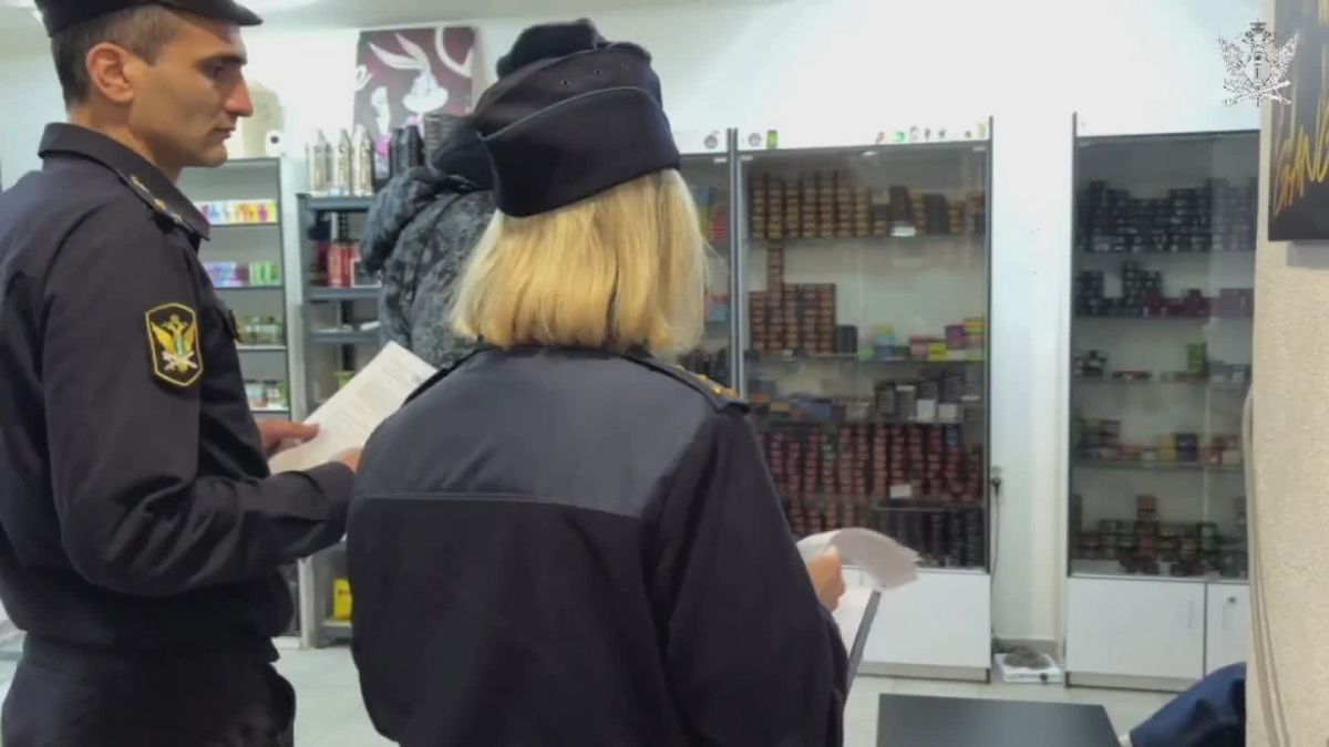 В Cаратове приостановлена работа магазина с табачной продукцией