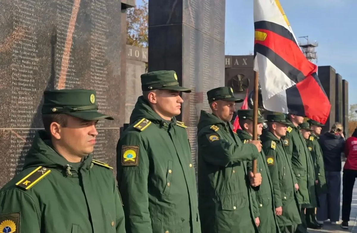 В Парке Победы на Соколовой горе состоялась церемония, посвящённая занесению имён на мемориал «Землякам, погибшим в локальных войнах» В Парке Победы на Соколовой горе состоялась церемония, посвящённая занесению имён на мемориал «Землякам, погибшим в локальных войнах»
