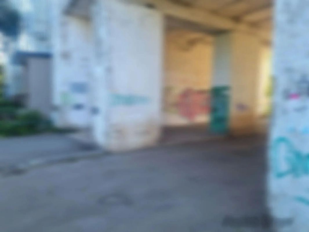В Балаково оперативно устранили незаконные граффити на фасаде многоквартирного дома