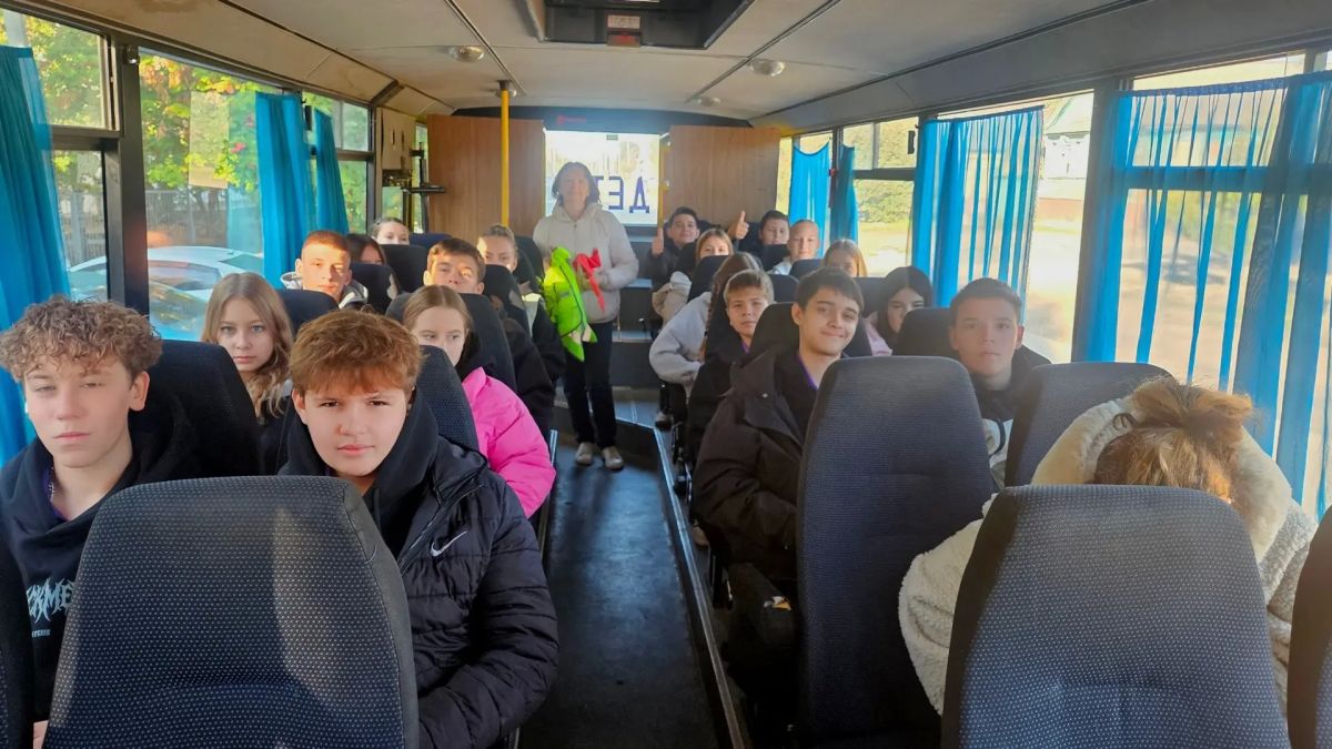 В Пугачеве госавтоинспекторы напомнили о необходимости соблюдения ПДД