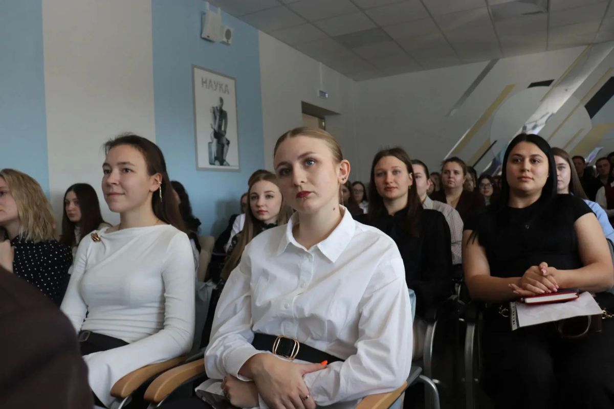 В Саратовской области проходит трёхдневная школа для тех, кто начинает путь в педагогике В Саратовской области проходит трёхдневная школа для тех, кто начинает путь в педагогике