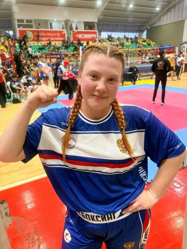 Саратовские кикбоксеры - чемпионы мира Саратовские кикбоксеры - чемпионы мира