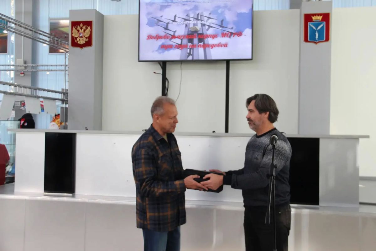 Саратовский театр драмы передал Добровольческому корпусу антидроновый комплекс Саратовский театр драмы передал Добровольческому корпусу антидроновый комплекс