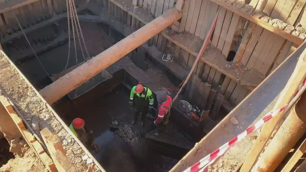 На улице Вокзальной начались работы по вводу в эксплуатацию нового коллектора
