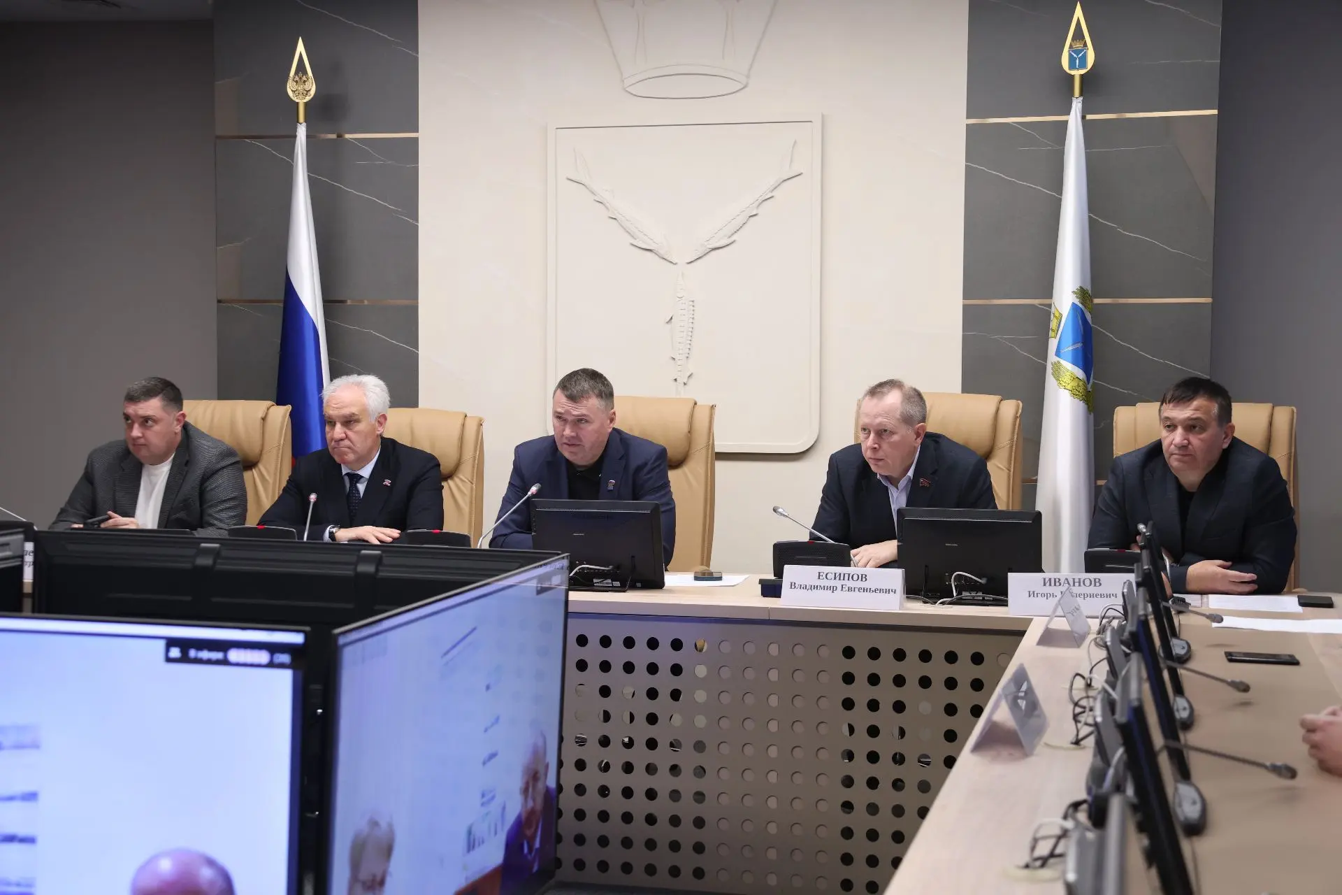 В Саратовской областной Думе на особом контроле держат ситуацию с установкой модульных фельдшерско-акушерских пунктов в районах области в рамках программы модернизации первичного звена здравоохранения