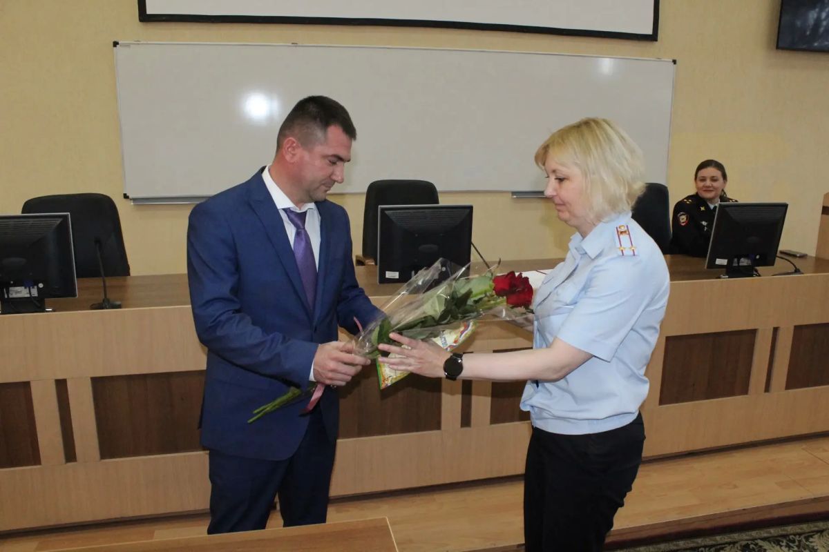 В Саратовской области сотрудники подразделений по вопросам миграции состязались за звание «Лучшего по профессии» В Саратовской области сотрудники подразделений по вопросам миграции состязались за звание «Лучшего по профессии»