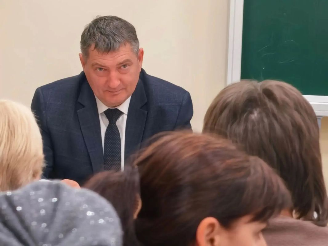 С жителями дома на улице Блинова обсудили восстановительные работы и вопросы отопления С жителями дома на улице Блинова обсудили восстановительные работы и вопросы отопления