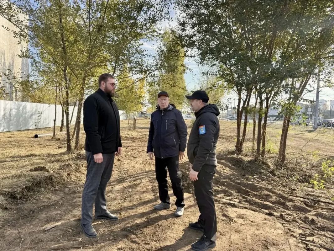 Сегодня вместе с профильными специалистами провели рабочий объезд города Сегодня вместе с профильными специалистами провели рабочий объезд города